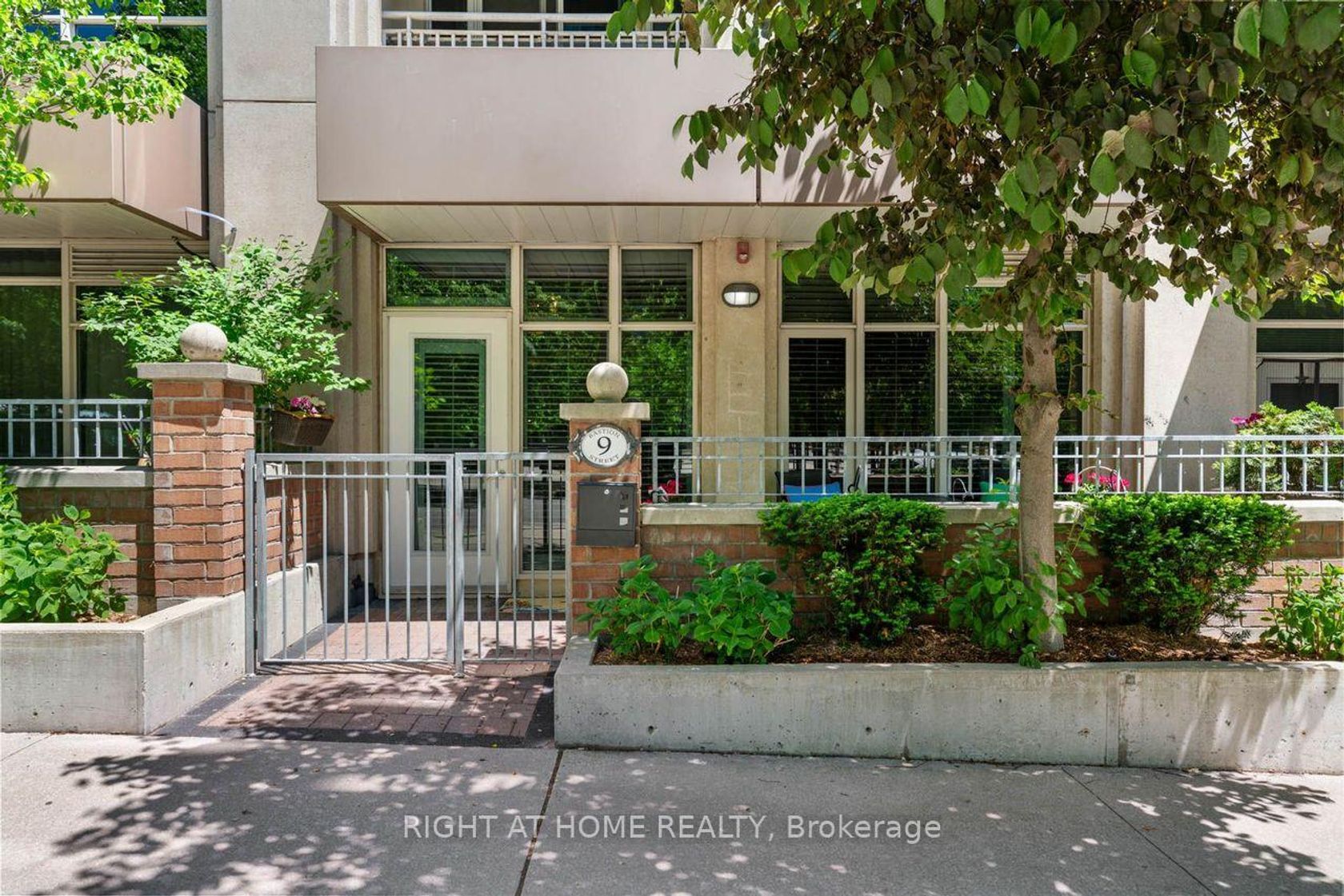 9 Bastion Street, Niagara, Toronto 