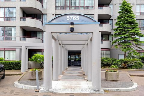 Photo 1 at 905 - 5765 Yonge Street, Newtonbrook East, Toronto
