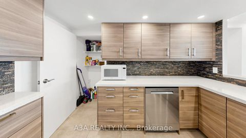 Photo 22 at 905 - 5765 Yonge Street, Newtonbrook East, Toronto