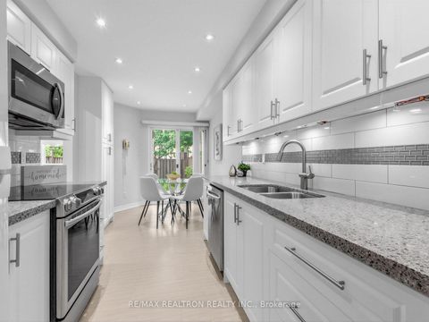 Photo 3 at 180 Observatory Lane, Observatory, Richmond Hill