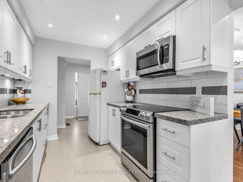 Photo 6 at 180 Observatory Lane, Observatory, Richmond Hill