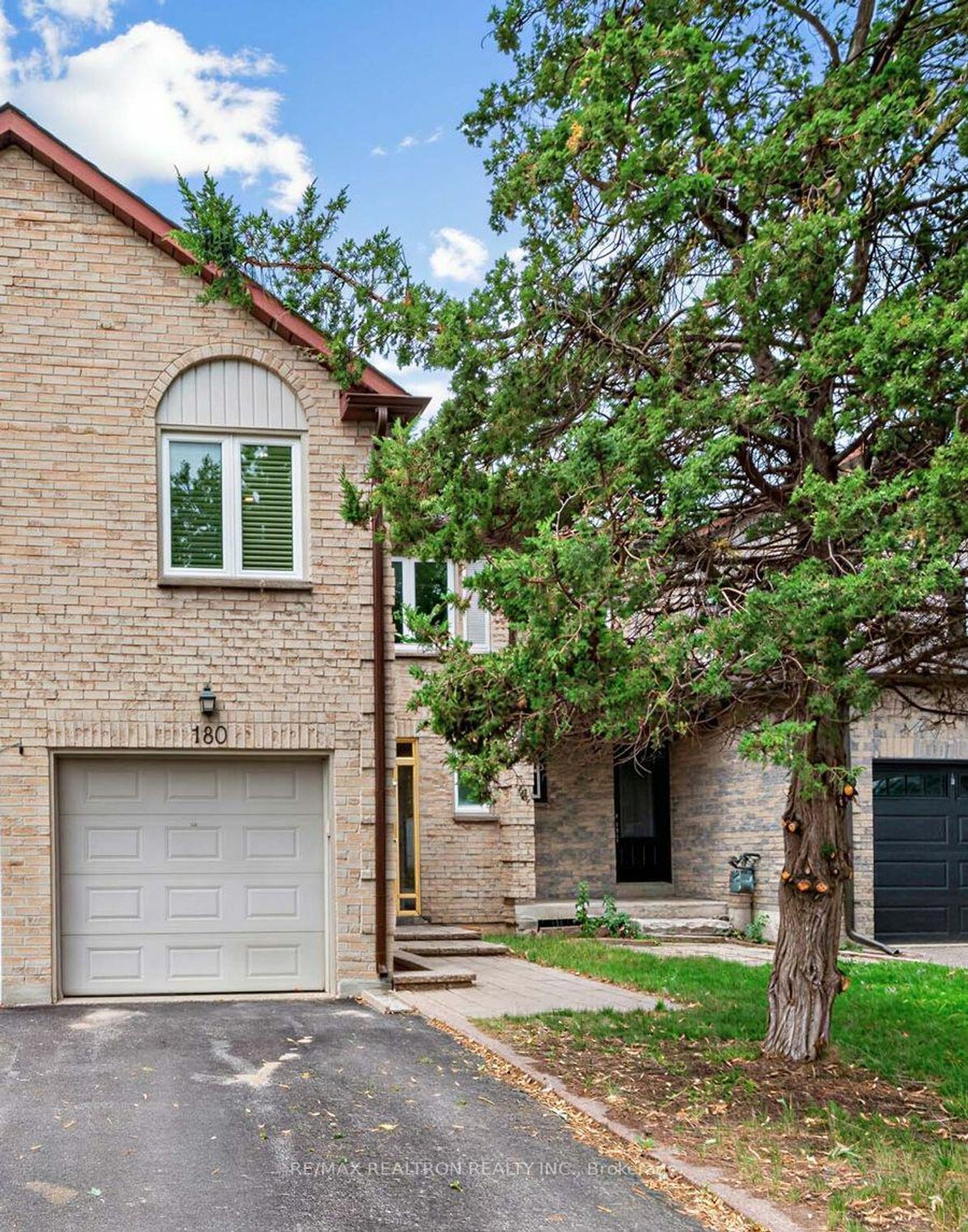 180 Observatory Lane, Observatory, Richmond Hill 
