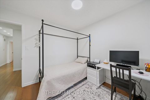 Photo 22 at 908 Oaktree Crescent, Summerhill Estates, Newmarket