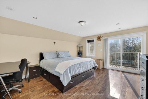 Photo 12 at 32 Green Lanes, City Centre West, Toronto