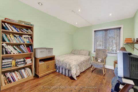 Photo 18 at 32 Green Lanes, City Centre West, Toronto