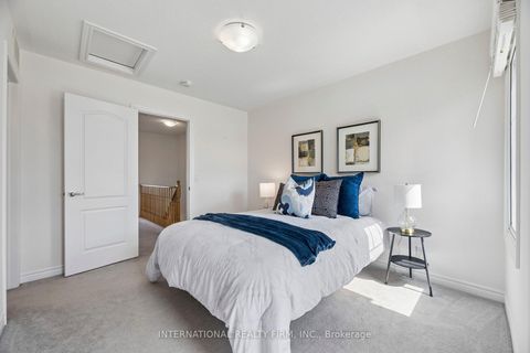 Photo 17 at 125 - 2500 Hill Rise Court, Windfields, Oshawa