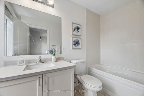 Photo 18 at 125 - 2500 Hill Rise Court, Windfields, Oshawa