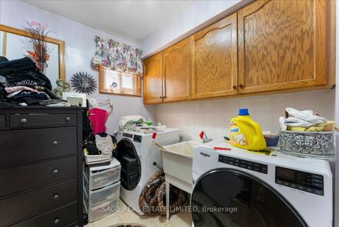 Photo 19 at 116 Butterfield Crescent, Maple, Vaughan
