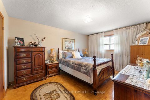 Photo 24 at 116 Butterfield Crescent, Maple, Vaughan
