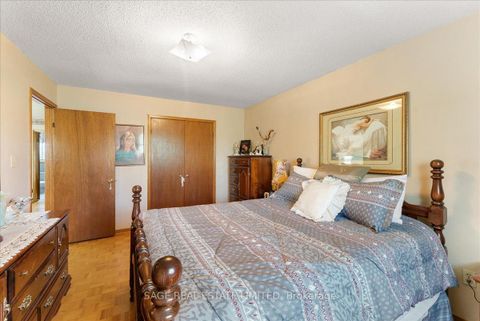 Photo 26 at 116 Butterfield Crescent, Maple, Vaughan