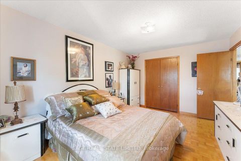 Photo 28 at 116 Butterfield Crescent, Maple, Vaughan