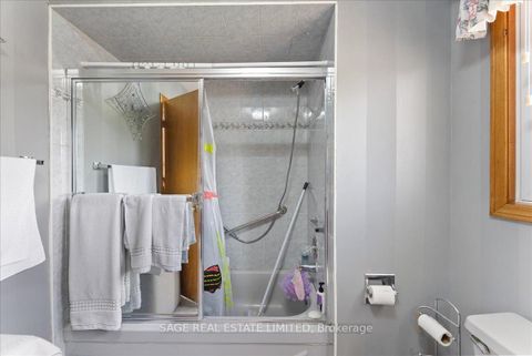 Photo 30 at 116 Butterfield Crescent, Maple, Vaughan