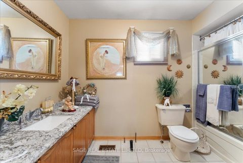 Photo 33 at 116 Butterfield Crescent, Maple, Vaughan