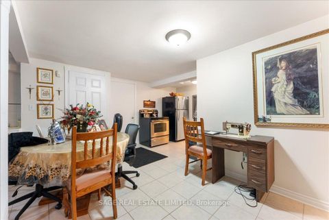 Photo 35 at 116 Butterfield Crescent, Maple, Vaughan