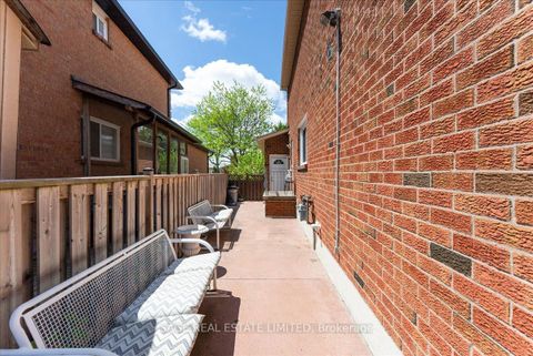 Photo 39 at 116 Butterfield Crescent, Maple, Vaughan