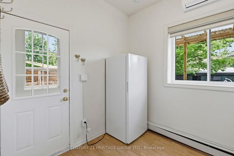 Photo 12 at 324 Delaware Avenue, Junction, Toronto
