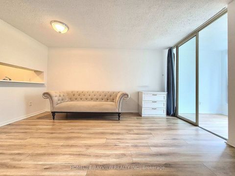 Photo 5 at 607 - 44 St Joseph Street, Bay Street Corridor, Toronto