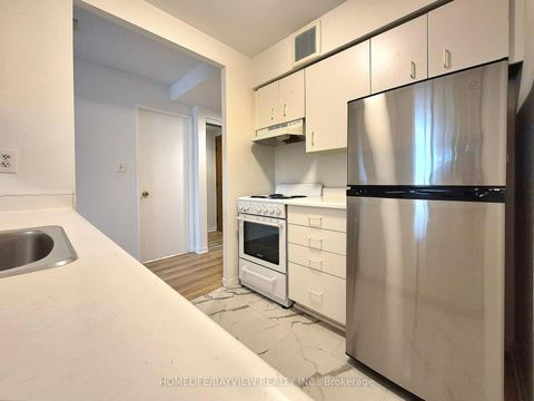 Photo 10 at 607 - 44 St Joseph Street, Bay Street Corridor, Toronto