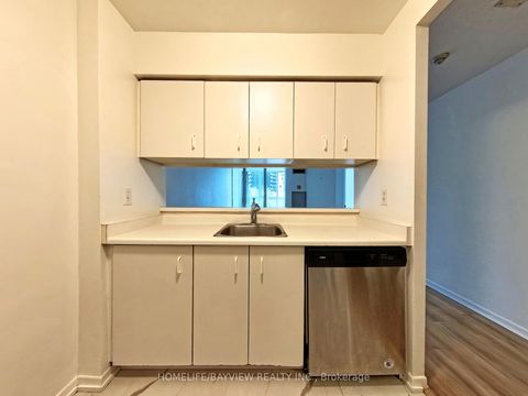 Photo 12 at 607 - 44 St Joseph Street, Bay Street Corridor, Toronto
