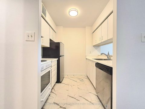 Photo 15 at 607 - 44 St Joseph Street, Bay Street Corridor, Toronto