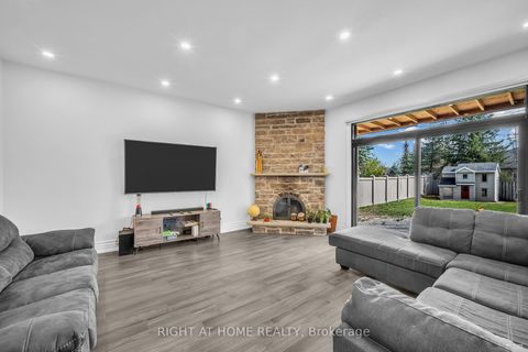 Photo 12 at 1092 Stonehaven Avenue, Wyndham, Newmarket