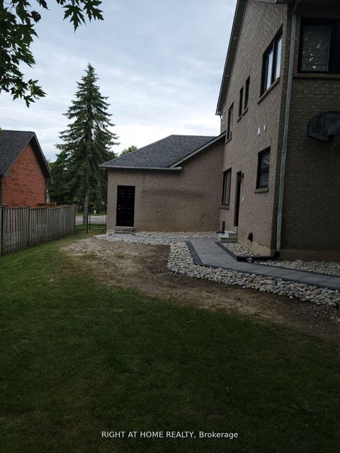 Photo 34 at 1092 Stonehaven Avenue, Wyndham, Newmarket
