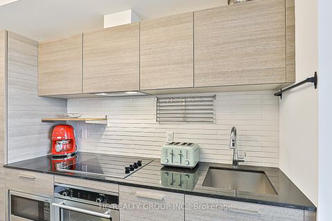 Photo 8 at 3912 - 3 Gloucester Street, Yonge Corridor, Toronto