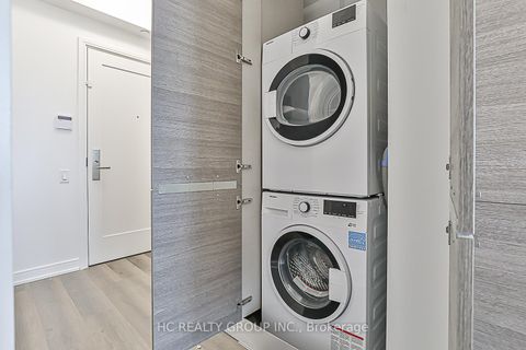 Photo 11 at 3912 - 3 Gloucester Street, Yonge Corridor, Toronto