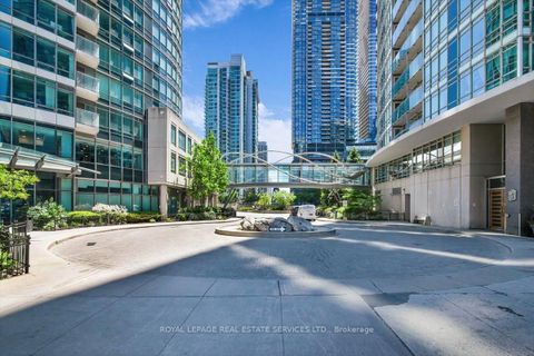 Photo 1 at 911 - 397 Front Street W, Waterfront Communities C1, Toronto