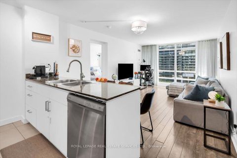 Photo 5 at 911 - 397 Front Street W, Waterfront Communities C1, Toronto