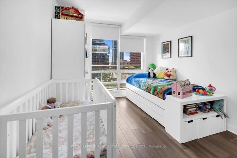 Photo 14 at 911 - 397 Front Street W, Waterfront Communities C1, Toronto