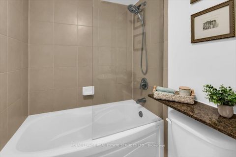 Photo 17 at 911 - 397 Front Street W, Waterfront Communities C1, Toronto