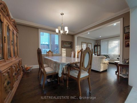 Photo 5 at 59 Princemere Crescent, Maryvale, Toronto