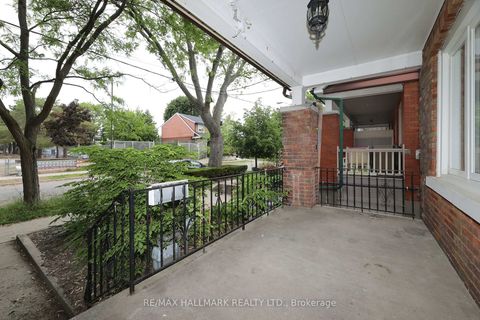 Photo 1 at 259 Wolverleigh Boulevard, Danforth, Toronto