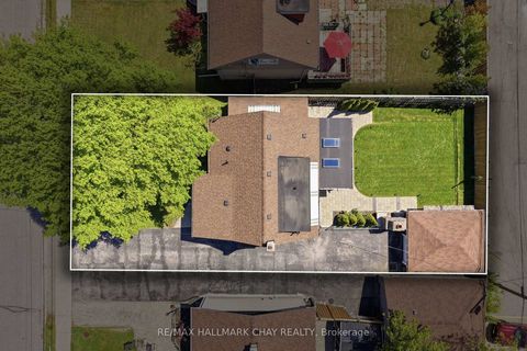 Photo 1 at 420 Fernleigh Circle S, Crosby, Richmond Hill