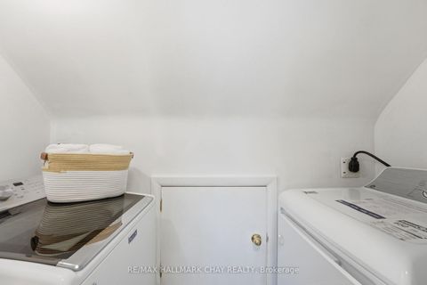 Photo 15 at 420 Fernleigh Circle S, Crosby, Richmond Hill