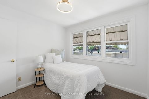 Photo 16 at 420 Fernleigh Circle S, Crosby, Richmond Hill