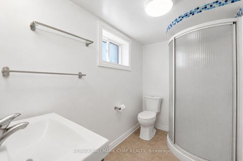 Photo 24 at 420 Fernleigh Circle S, Crosby, Richmond Hill