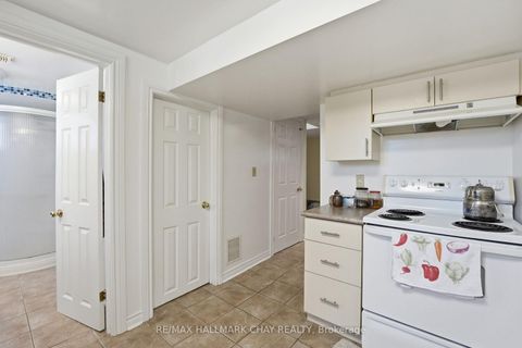 Photo 25 at 420 Fernleigh Circle S, Crosby, Richmond Hill