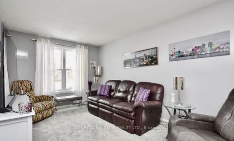Photo 2 at 47 D'ambrosio Drive, Painswick North, Barrie