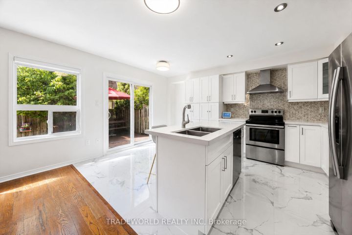 Photo 10 at 25 Bassett Avenue, Langstaff, Richmond Hill