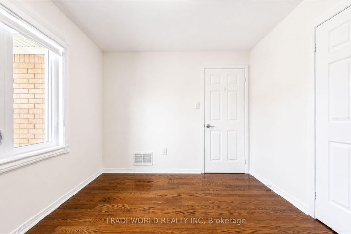 Photo 31 at 25 Bassett Avenue, Langstaff, Richmond Hill
