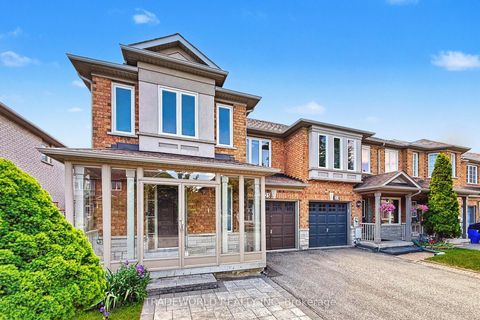 Photo 2 at 25 Bassett Avenue, Langstaff, Richmond Hill