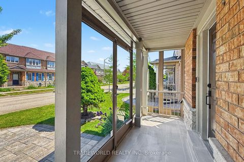Photo 4 at 25 Bassett Avenue, Langstaff, Richmond Hill
