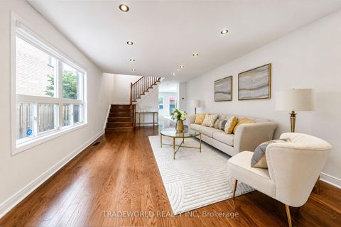 Photo 7 at 25 Bassett Avenue, Langstaff, Richmond Hill