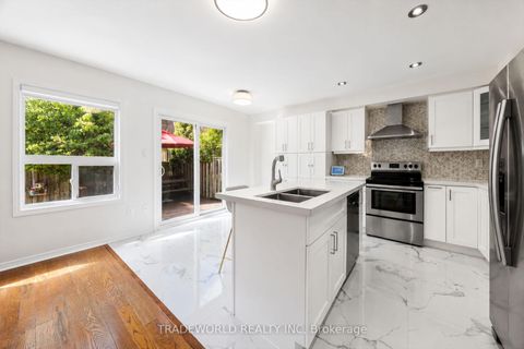 Photo 10 at 25 Bassett Avenue, Langstaff, Richmond Hill