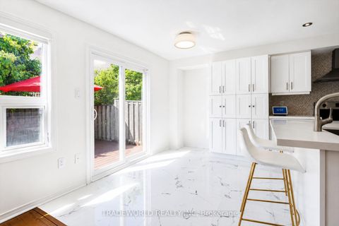 Photo 19 at 25 Bassett Avenue, Langstaff, Richmond Hill