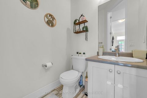 Photo 5 at 9136 Bathurst Street, Patterson, Vaughan