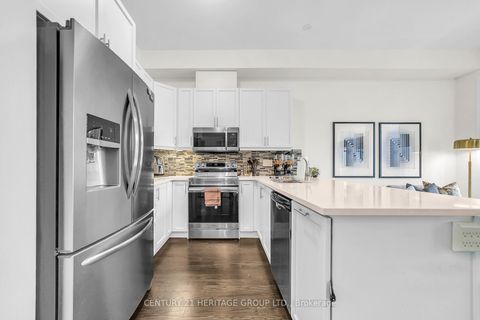 Photo 6 at 9136 Bathurst Street, Patterson, Vaughan