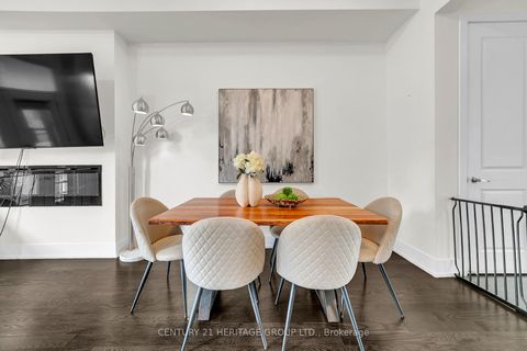 Photo 9 at 9136 Bathurst Street, Patterson, Vaughan